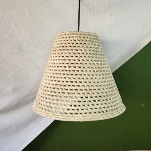 Luminária de palha de Carnaúba Cone